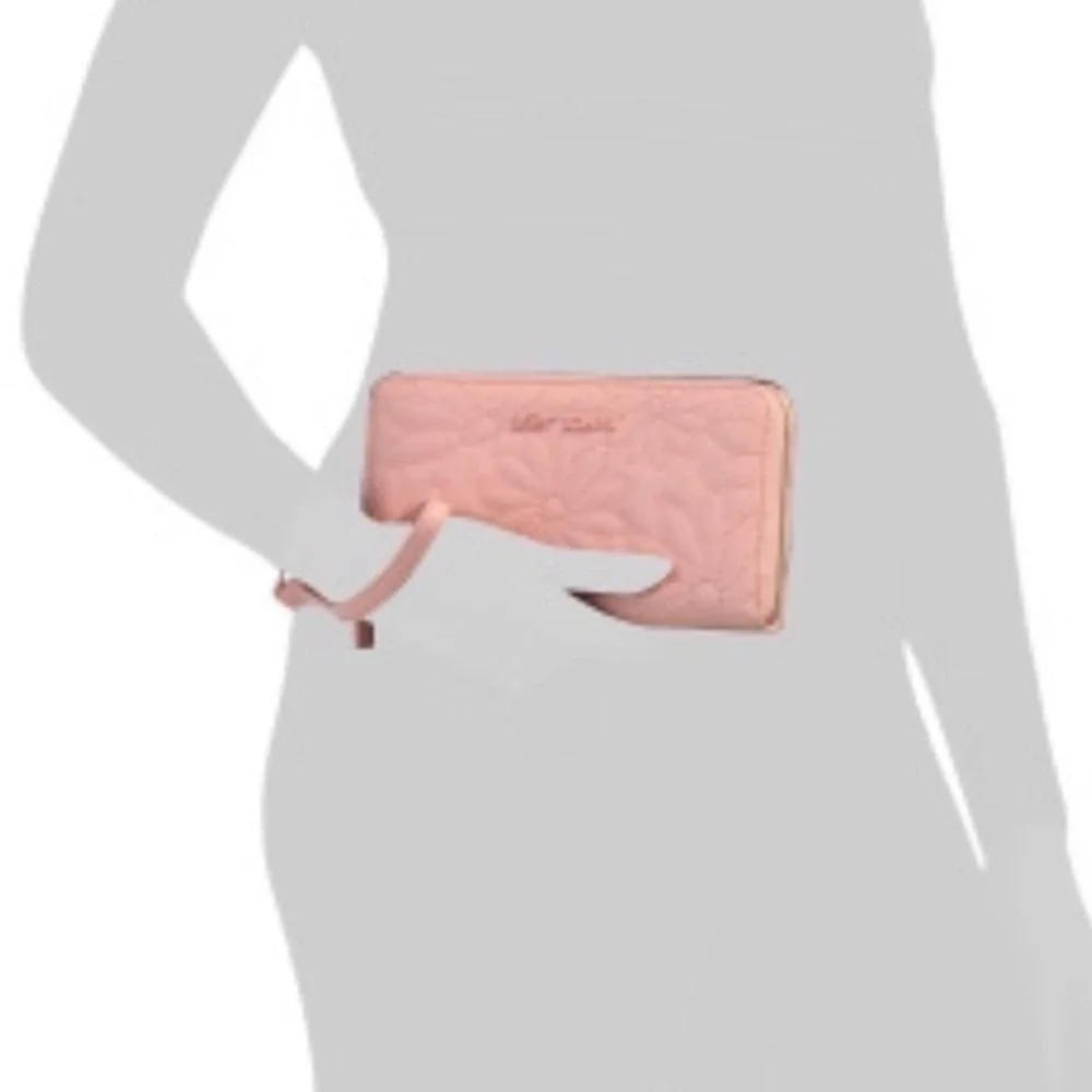 Betsey Johnson Quilted Flower Zip Around Wallet Wristlet Pink NEW‎